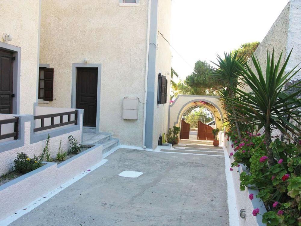 Hotel Adonis (Adults Only) Kamári Dış mekan fotoğraf