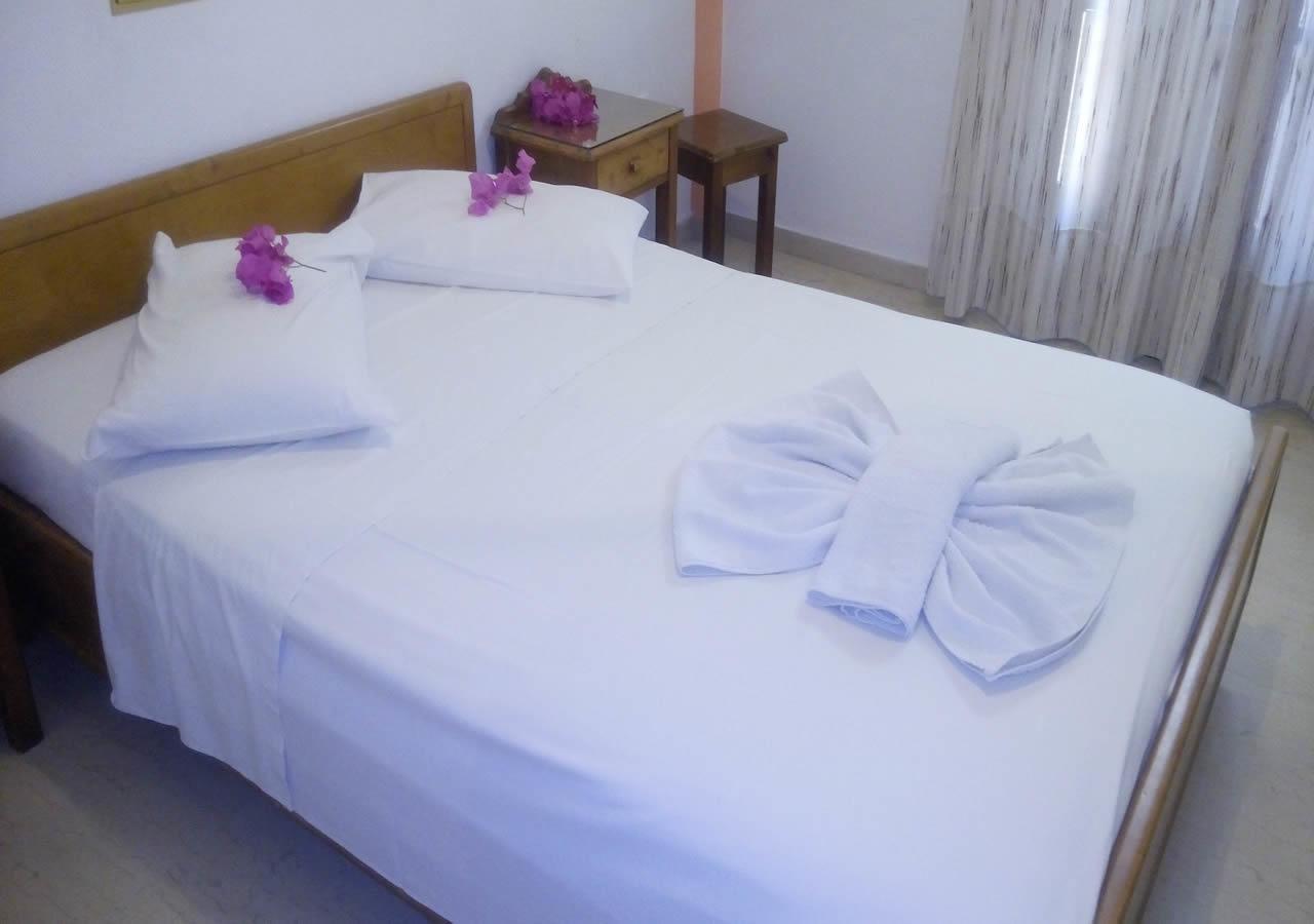 Hotel Adonis (Adults Only) Kamári Dış mekan fotoğraf