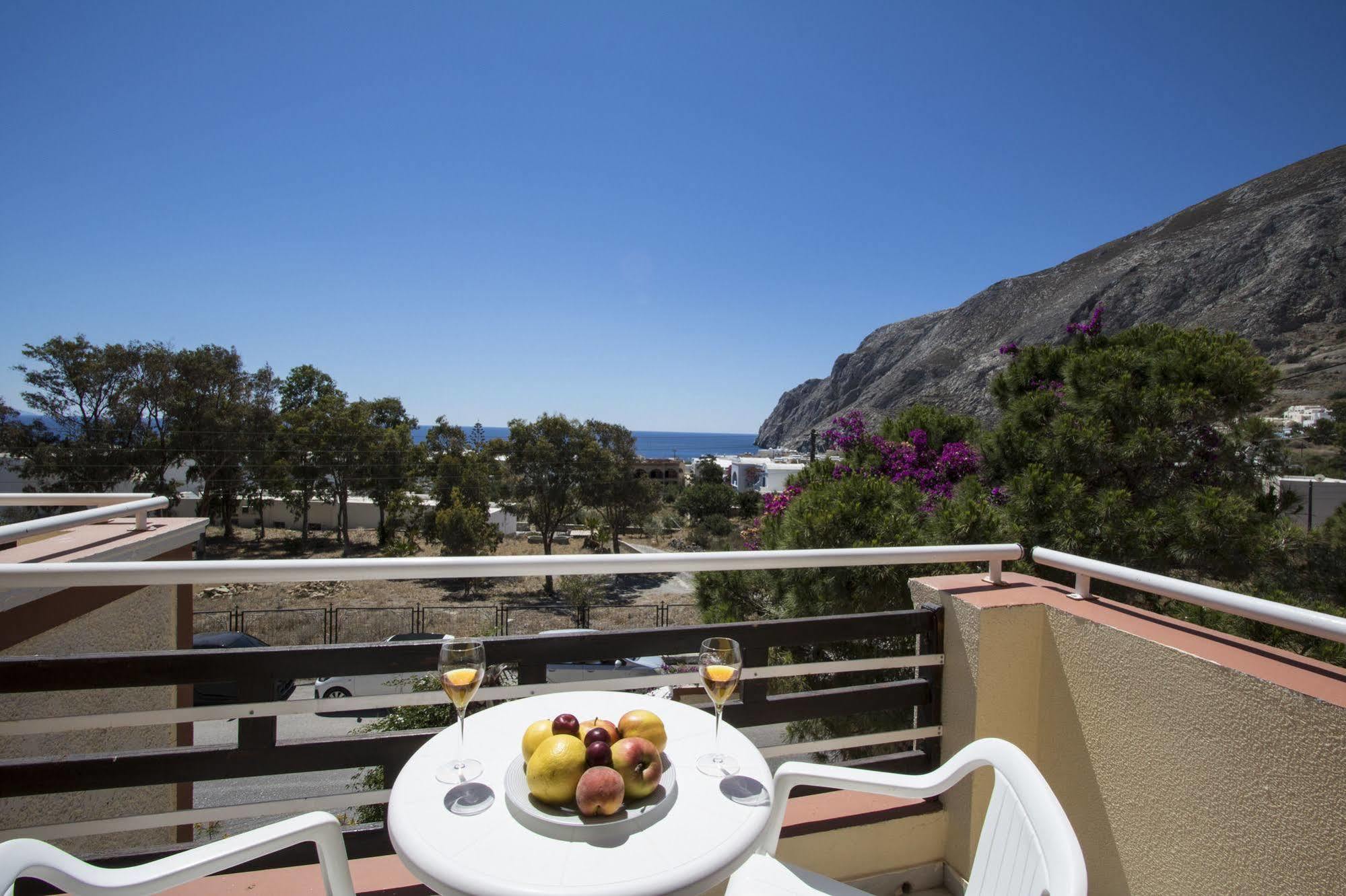 Hotel Adonis (Adults Only) Kamári Dış mekan fotoğraf