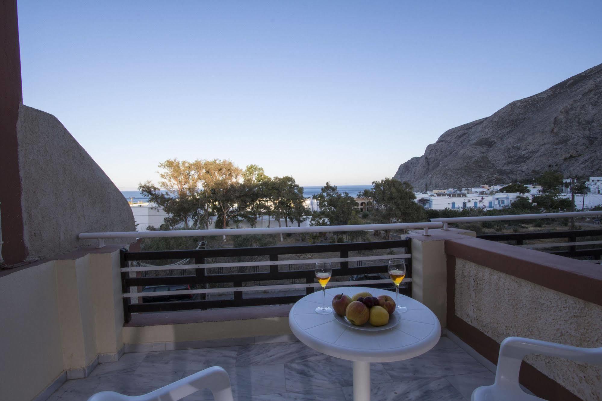 Hotel Adonis (Adults Only) Kamári Dış mekan fotoğraf