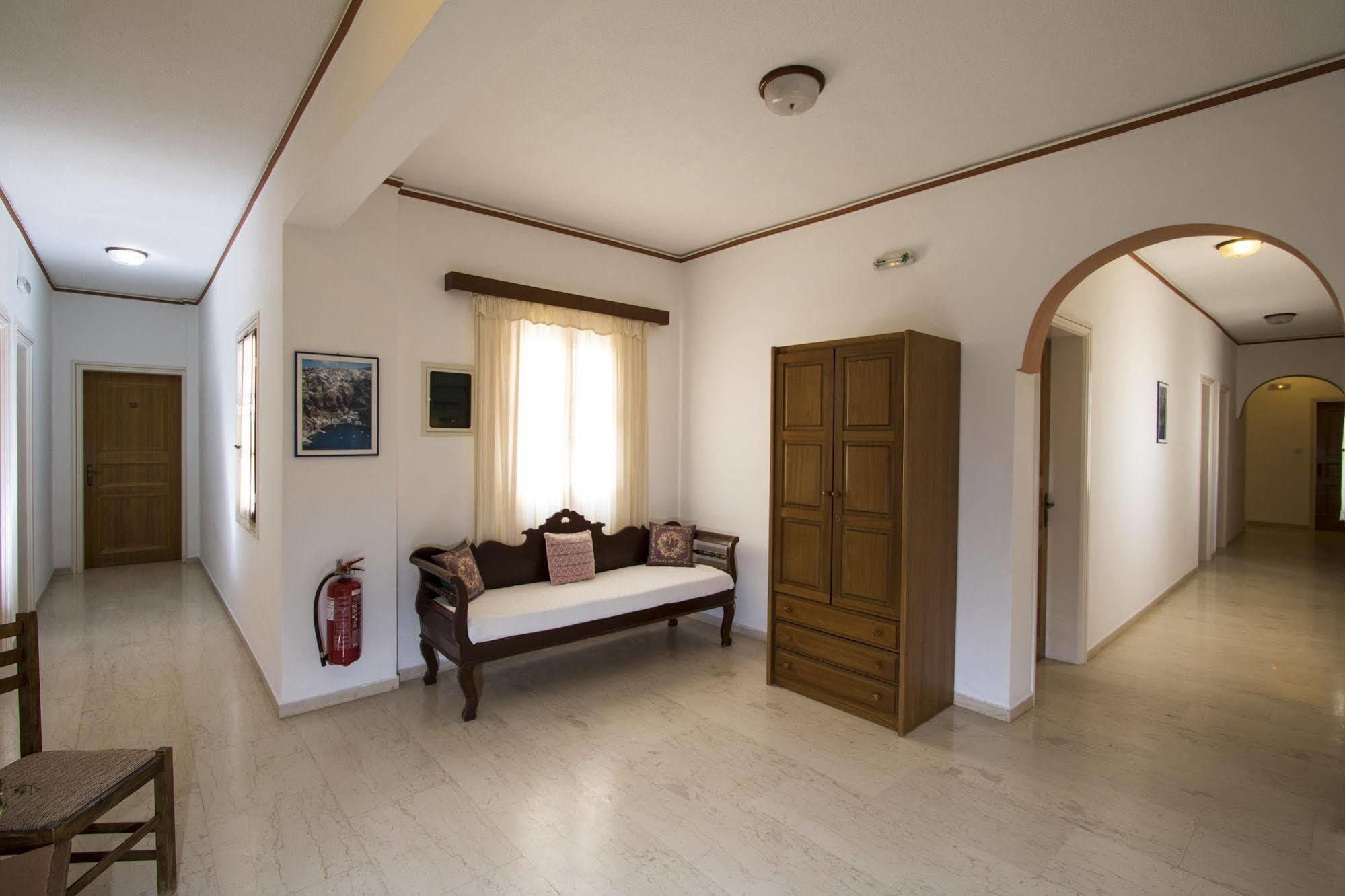 Hotel Adonis (Adults Only) Kamári Dış mekan fotoğraf