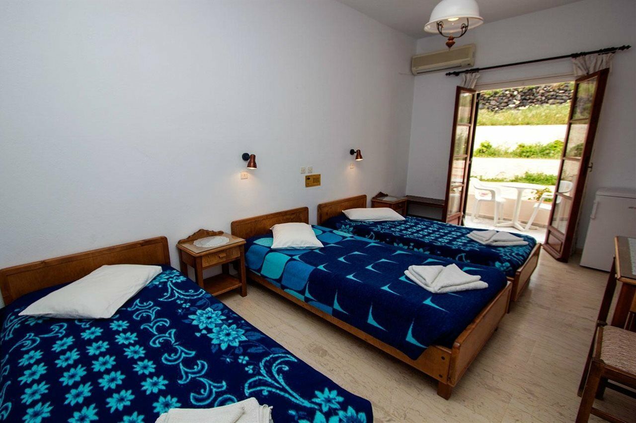 Hotel Adonis (Adults Only) Kamári Dış mekan fotoğraf